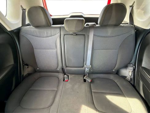 Used 2014 Kia Soul + image 15