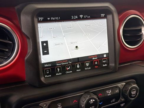 Used 2019 Jeep Wrangler Unlimited Rubicon AWD/4WD image 16