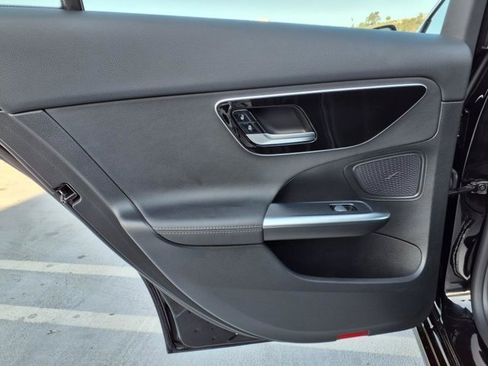Used 2025 Mercedes-Benz C 300 4MATIC Sedan image 17