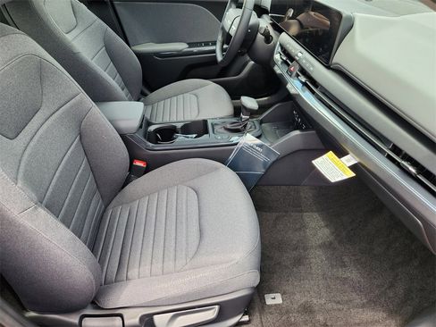 New 2025 Kia K4 EX image 10