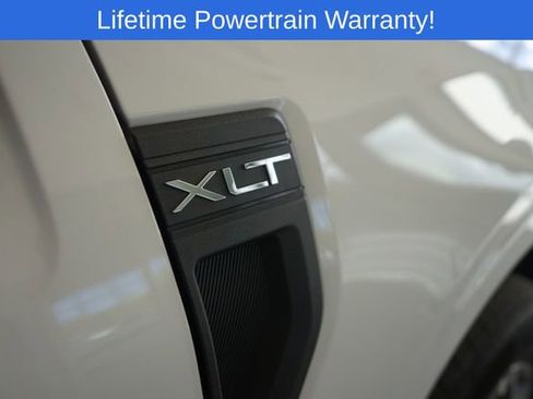 New 2025 Ford Maverick XLT w/ XLT Luxury Package image 15