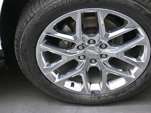 Used 2024 Chevrolet Tahoe LT w/ LT Signature Plus Package AWD/4WD image 31