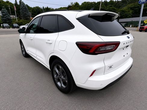 Used 2023 Ford Escape ST-Line w/ Tech Pack #1 AWD/4WD image 6