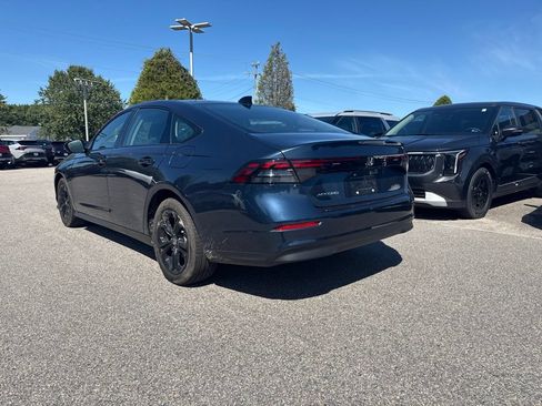 Used 2025 Honda Accord SE image 3