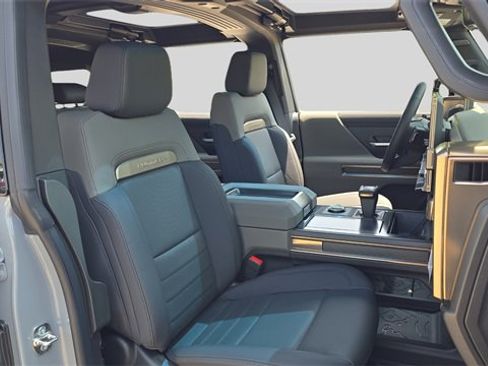 New 2025 GMC Hummer EV 2X image 13