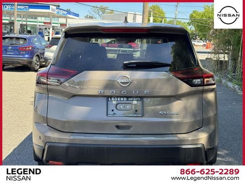 Certified 2024 Nissan Rogue SV AWD/4WD image 6
