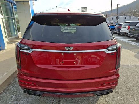 Used 2022 Cadillac XT6 Sport w/ Platinum Package image 5
