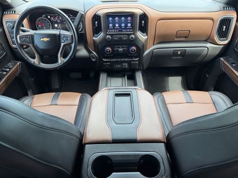 Used 2021 Chevrolet Silverado 1500 High Country w/ Technology Package AWD/4WD image 16