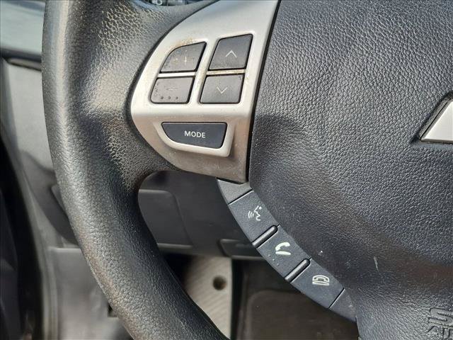 Used 2017 Mitsubishi Lancer ES FWD image 11