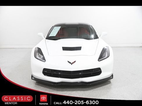Used 2017 Chevrolet Corvette Stingray Coupe RWD image 2