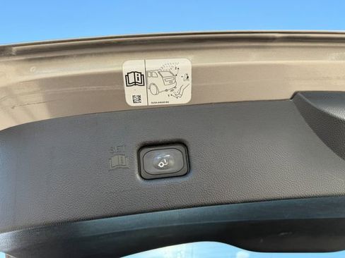 Used 2016 Lincoln MKX Select image 35