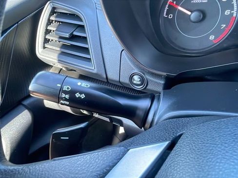 Used 2019 Subaru Impreza 2.0i Premium image 23
