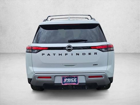 Used 2025 Nissan Pathfinder Platinum AWD/4WD image 6
