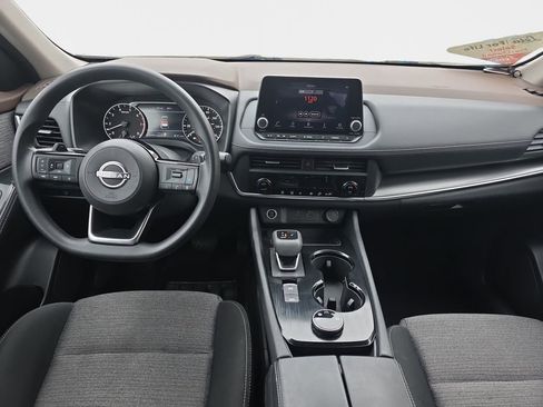 Used 2023 Nissan Rogue SV image 14