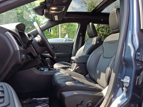 Used 2021 Jeep Cherokee Latitude Lux 80th Anniv w/ Quick Order Package 26U 80TH AWD/4WD image 9