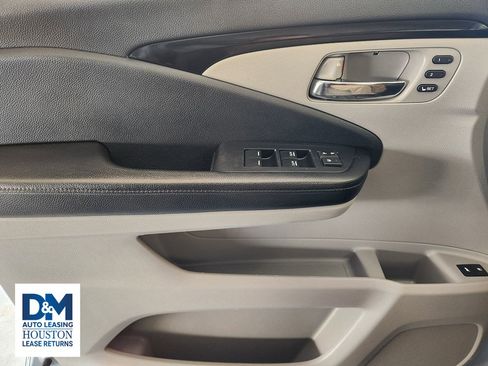 Used 2018 Honda Pilot Touring image 30
