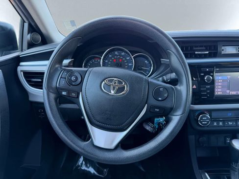 Used 2016 Toyota Corolla LE FWD image 17