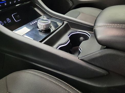 Used 2023 Jeep Grand Cherokee Laredo image 26