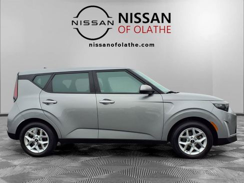 Used 2025 Kia Soul LX w/ LX Technology Package image 26