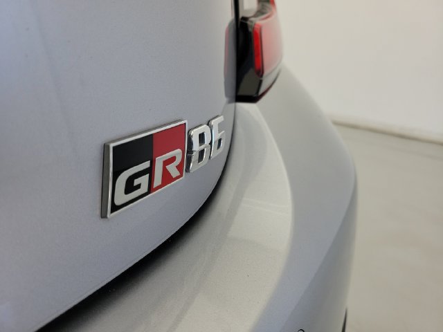 Used 2023 Toyota GR86 Premium RWD image 7