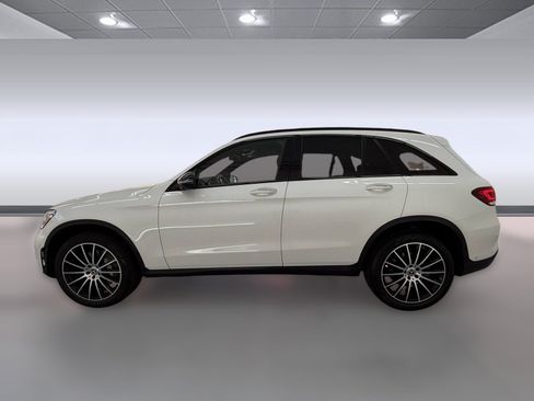 Used 2022 Mercedes-Benz GLC 300 image 2