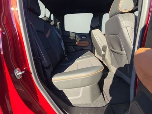 Used 2026 GMC Canyon AT4 image 15