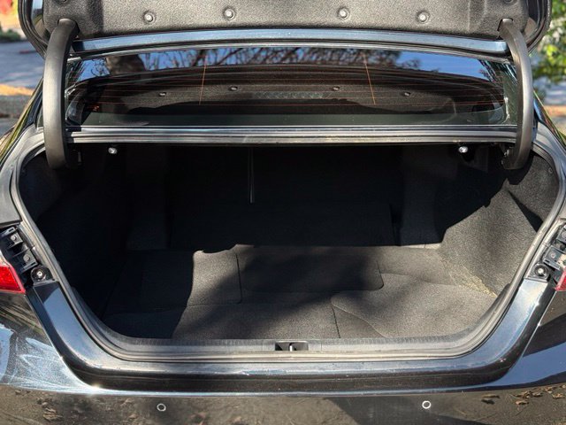 Used 2018 Toyota Camry XSE FWD image 38