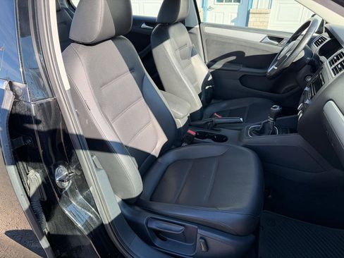 Used 2013 Volkswagen Jetta SE image 18