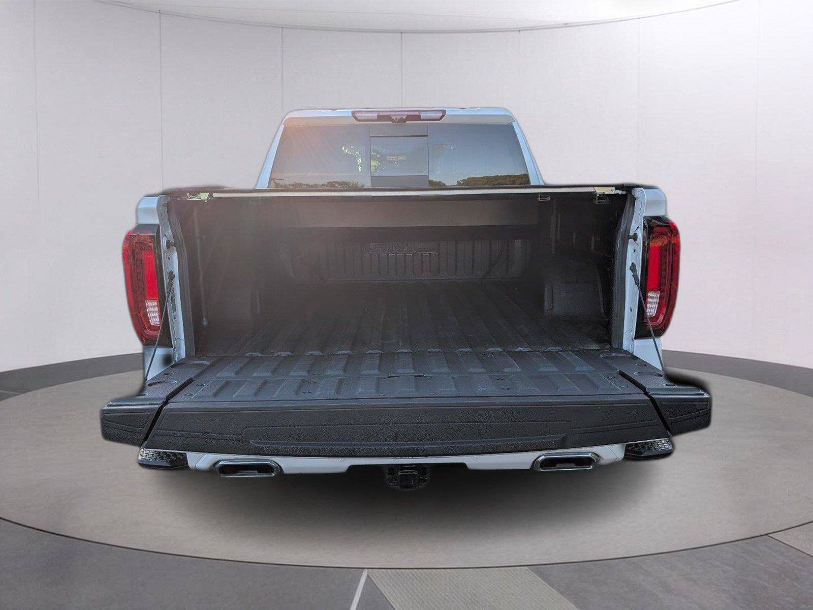 Used 2025 GMC Sierra 1500 Denali Ultimate AWD/4WD image 5