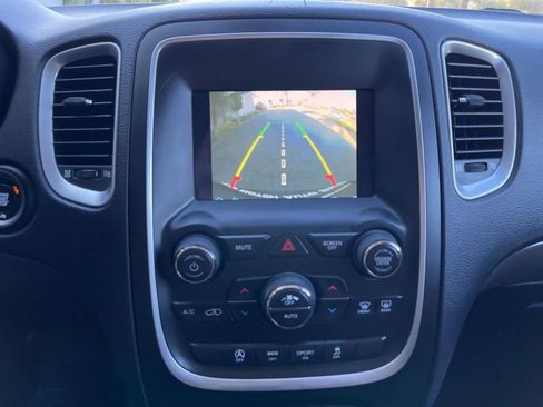 Used 2019 Dodge Durango SXT w/ 3rd Row Seating Group image 9