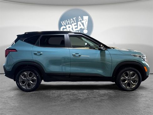 Certified 2024 Kia Seltos S image 2