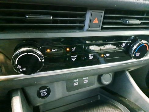 Used 2024 Nissan Rogue S AWD/4WD image 13