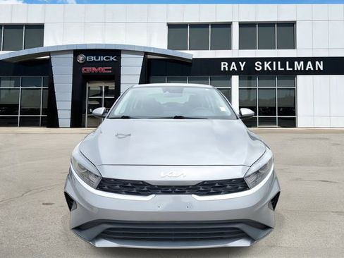 Used 2024 Kia Forte LXS image 2