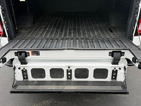 Used 2021 GMC Sierra 1500 AT4 w/ AT4 Carbonpro Edition AWD/4WD image 10