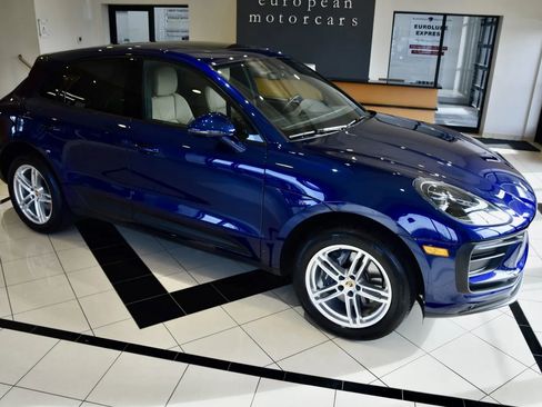 Used 2023 Porsche Macan Base image 7
