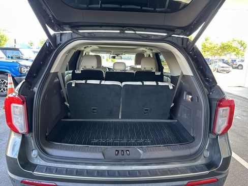 Used 2020 Ford Explorer Platinum w/ Premium Technology Package AWD/4WD image 26