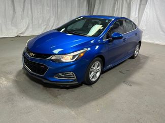 Used 2016 Chevrolet Cruze LT w/ Sun And Sound Package FWD video 3