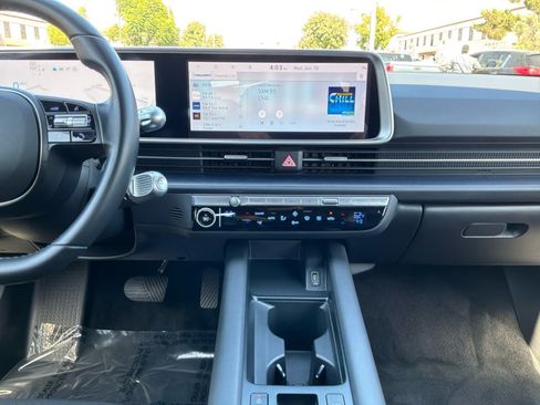 Used 2024 Hyundai Ioniq 6 SE RWD image 15