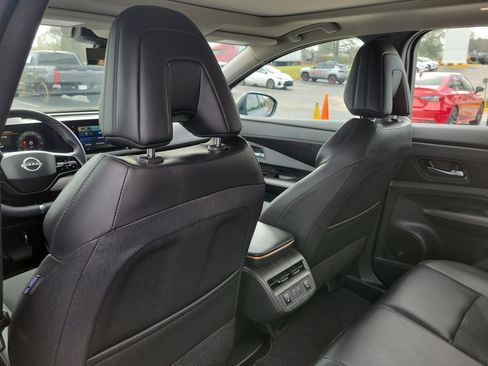 Used 2024 Nissan Ariya EVOLVE+ image 13