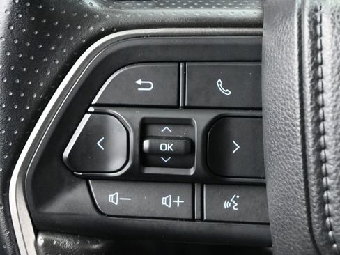 Used 2025 Toyota Tundra SR5 w/ SR5 Convenience Package AWD/4WD image 7