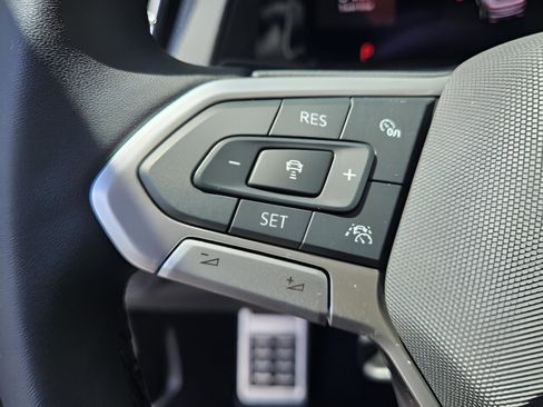 New 2025 Volkswagen Atlas Peak Edition SE image 16