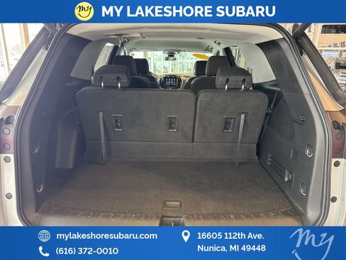 Used 2020 Chevrolet Traverse LT w/ Driver Confidence II Package image 29