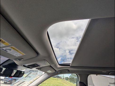 New 2026 Honda Pilot Touring image 9