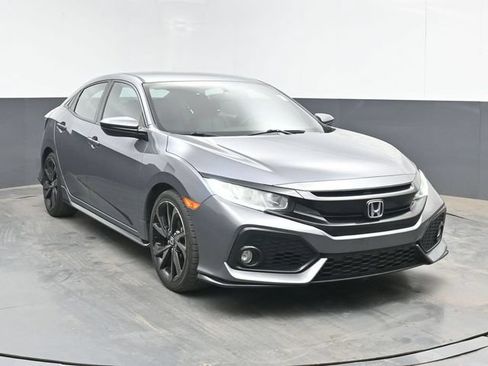 Used 2018 Honda Civic Sport image 2