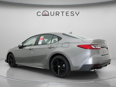 New 2026 Toyota Camry SE FWD image 10