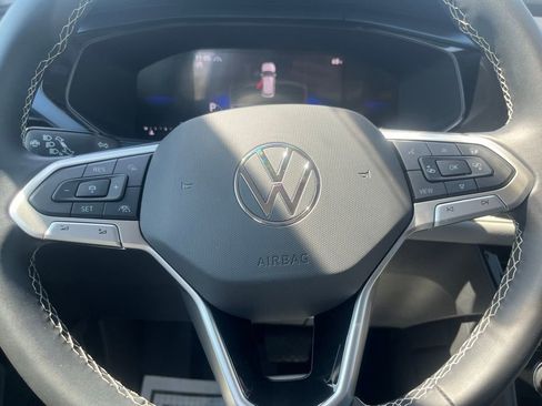 Used 2024 Volkswagen Taos SE AWD/4WD image 22