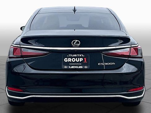 Used 2024 Lexus ES 300h w/ Premium Package FWD image 5