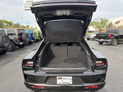 New 2026 Dodge Charger R/T AWD/4WD image 15