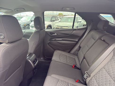 Used 2018 Chevrolet Equinox LT FWD image 32