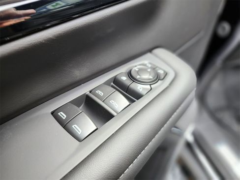 New 2026 Chevrolet Suburban Z71 w/ Z71 Off-Road Package image 18